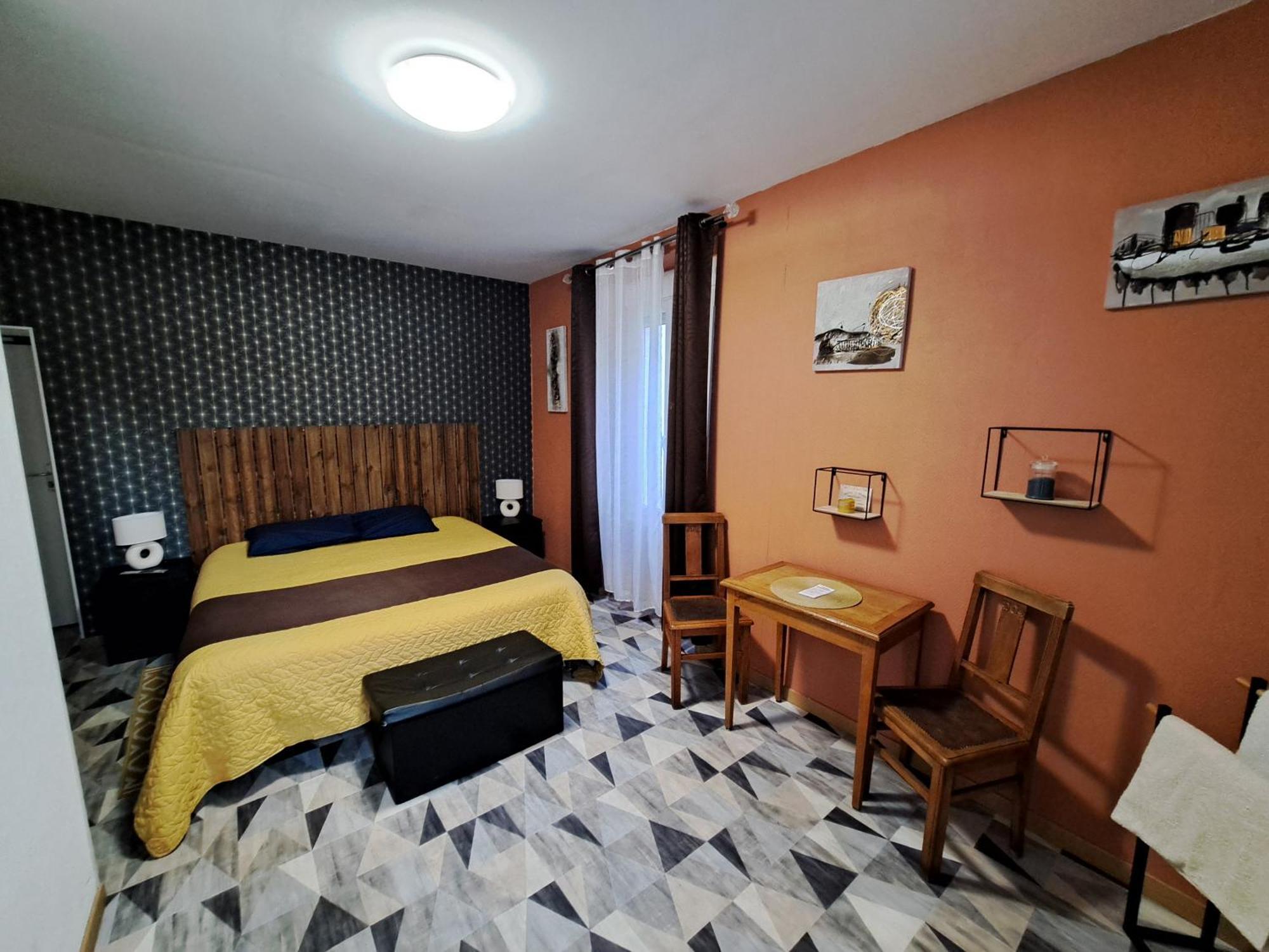 Hotel Le Bearn Bagnères-de-Bigorre Buitenkant foto